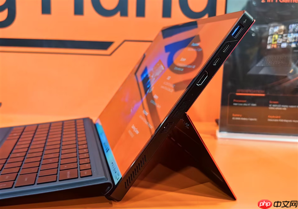 壹号本Super V二合一本亮相CES:搭载酷睿Ultra X7 358H