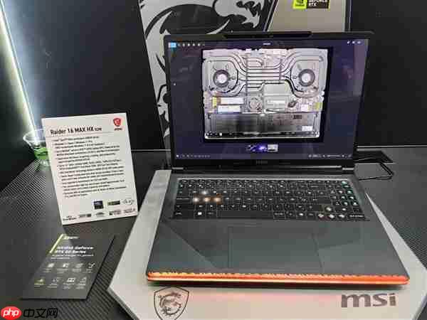 首款性能释放300W游戏本！微星全新泰坦16/MAX亮相：满功耗RTX 5090