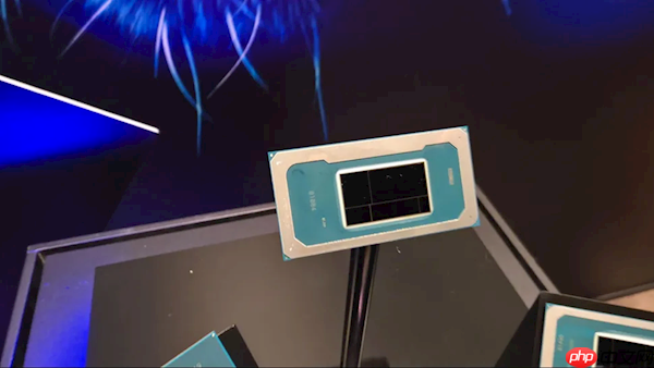 游戏性能提升76% 媲美独显！Intel正式发布首款18A制程Panther Lake处理器：14款型号规格一览