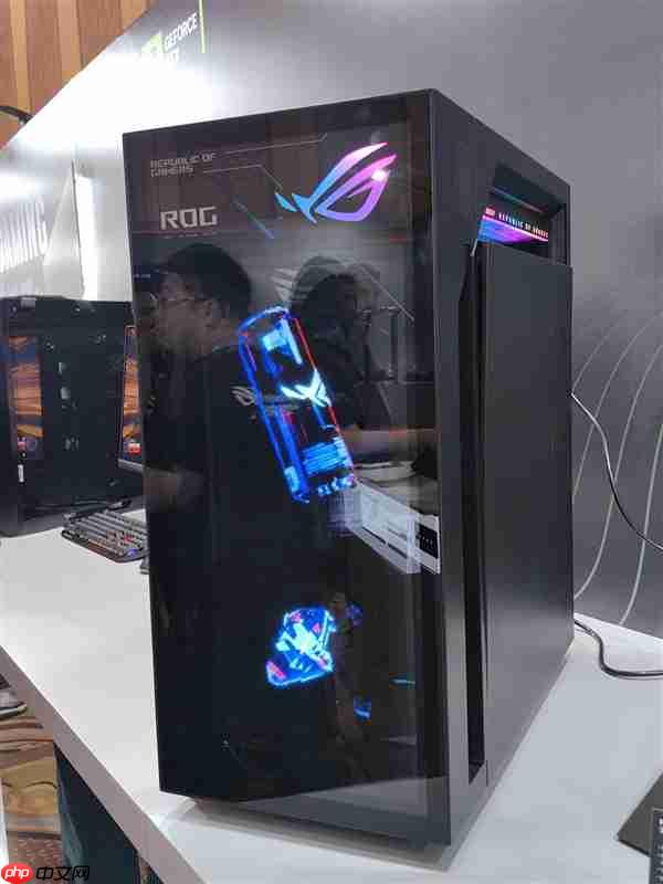 华硕梦幻电竞旗舰！ROG枪神10X台式机惊艳首秀：首创全息投影颜值无敌