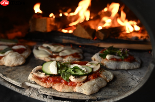 老友饭局实拍：尼康Z6Ⅲ定格觥筹交错的温暖