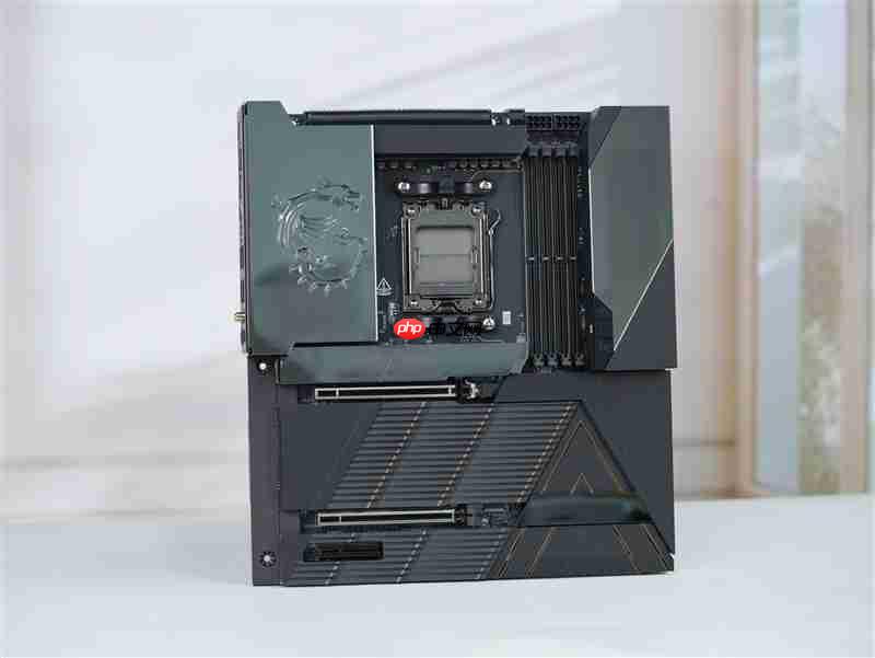 超神十年终极进化！微星MEG X870E GODLIKE X EDITION主板评测：AMD最强音 没有之一