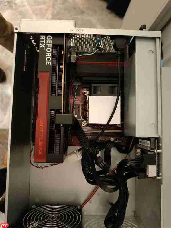 铭瑄B860 ITX主板唯一配四条DDR5插槽!但我买不起内存了