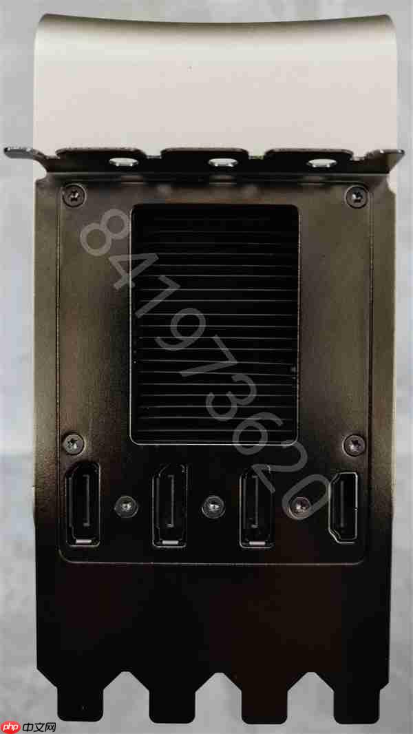 Titan Ada巨卡原型现身:48GB显存、四插槽、900W供电