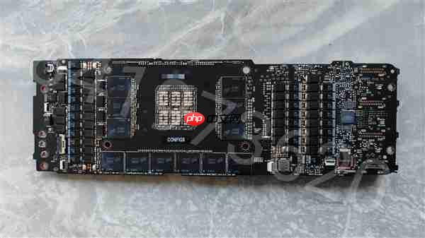 Titan Ada巨卡原型现身:48GB显存、四插槽、900W供电