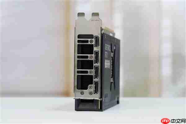 ITX性能小钢炮!七彩虹RTX 5070 Mini OC 12GB图赏