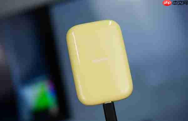 可磁吸绝配iPhone!长江存储致态灵潮流版移动SSD 2TB图赏