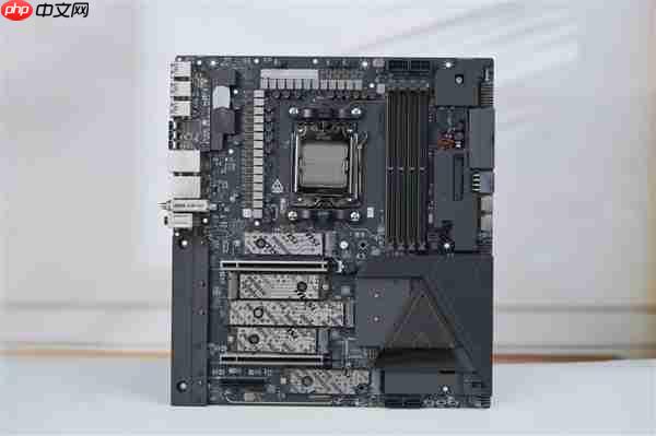 限量1000块！微星MEG X870E GODLIKE X EDITION主板图赏