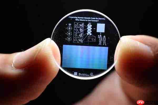 玻璃硬盘数据中心要来了!单块容量360TB、寿命138亿年