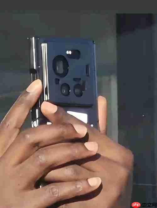 小米17 Ultra开启线下盲定，本月即将发布