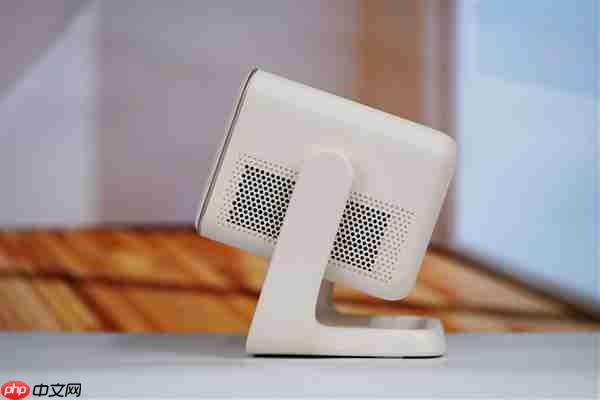 哈曼联名+1000 CVIA流明！哈趣投影H3 Ultra图赏