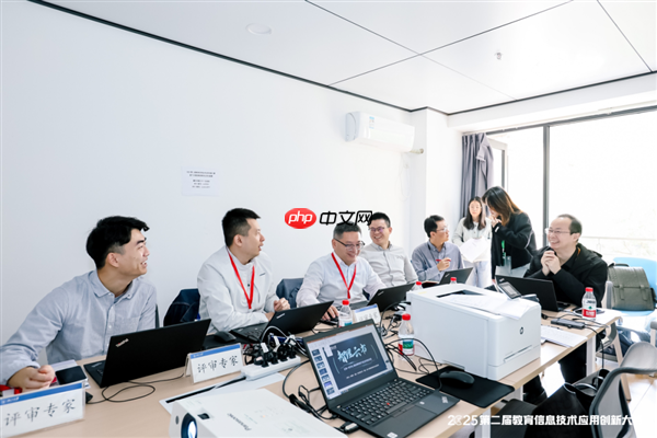 创新大赛标配龙芯CPU:搭档国产AI加速卡