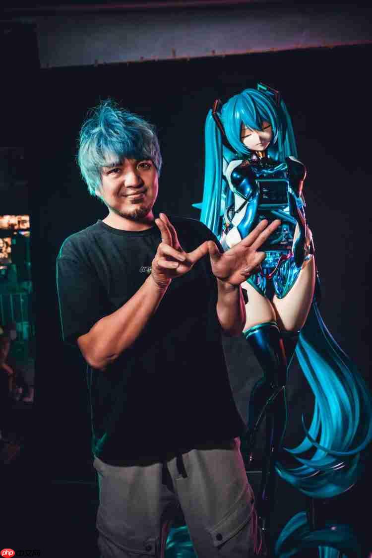 全球首台初音未来人形造型电竞主机 栩栩如生！