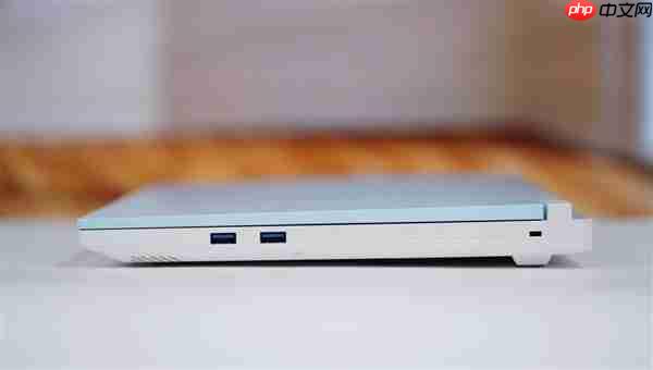 锐龙R9-9850HX万元本!雷神猎刃S游戏本图赏