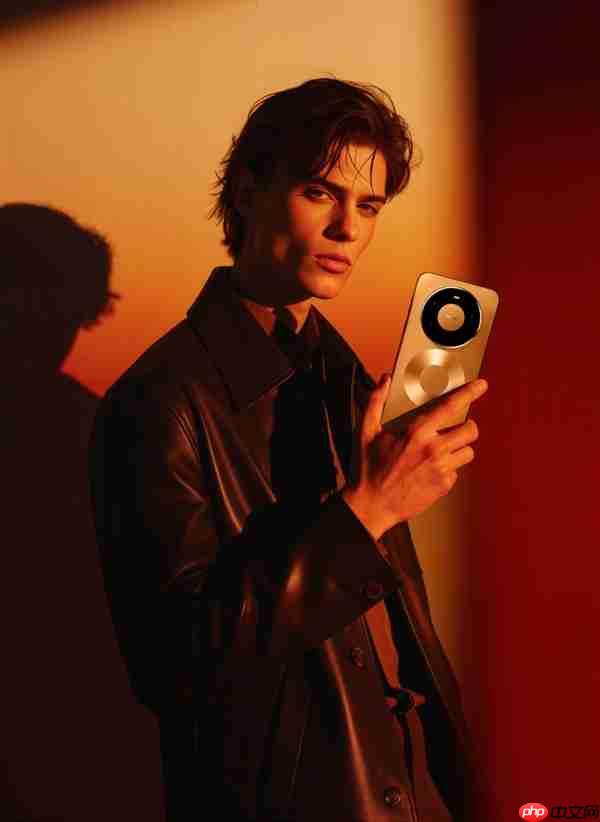 华为Mate 80系列官图来了：全新双环设计 史上最美Mate