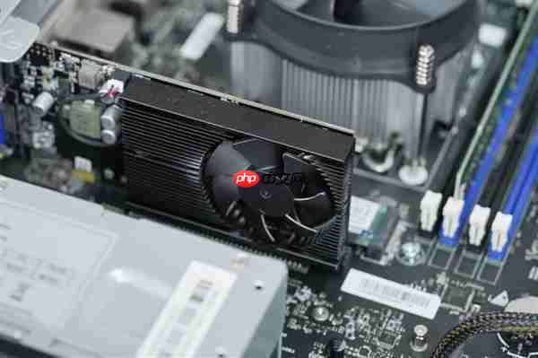 搭载兆芯KX-7000！智微华光E700-ZD台式机图赏