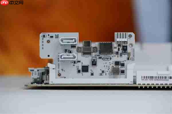 支持10000MT/s内存!微星MPG X870I EDGE TI EVO WIFI主板图赏