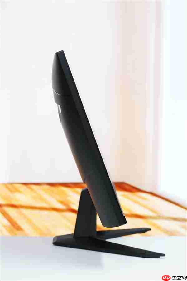 2K/210Hz仅739元！微星MAG 275QF E21显示器图赏