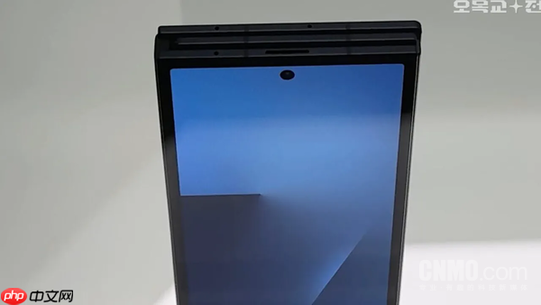 三星Z TriFold三折叠更多细节曝光！外观与Fold7相似