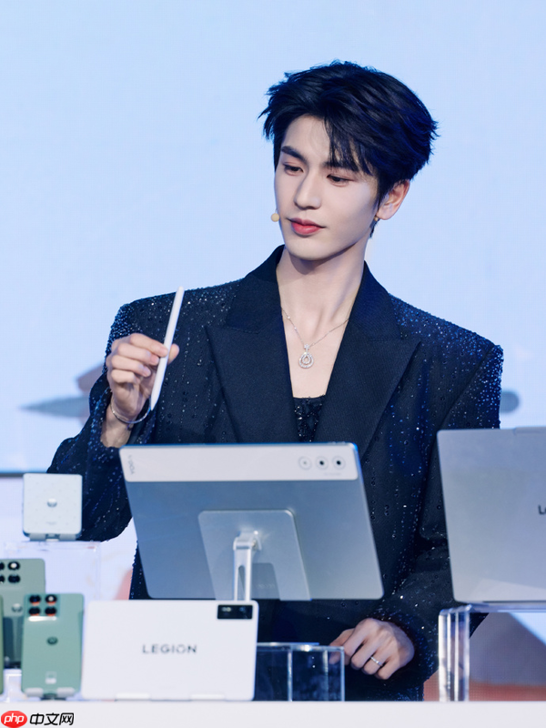 联想moto X70 Air AI手机发布,天禧AI一体多端重磅体验升级