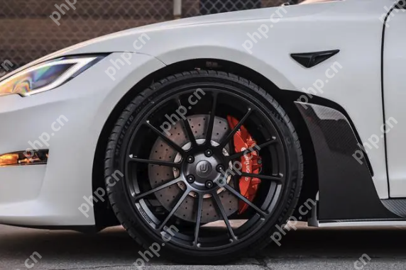 马斯克明确拒绝设立特斯拉高性能子品牌,称将专注于自动驾驶研发 - php中文网