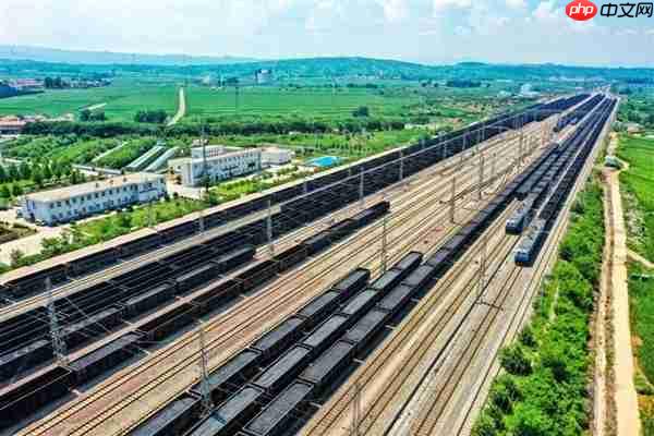 8倍于复兴号标准动车组！超长火车震撼再现：到底有多少节车厢