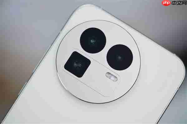 全球首发理光GR影像！真我GT8 Pro图赏