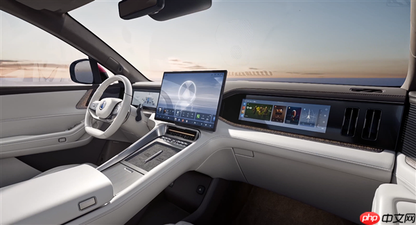 同级最多电机！三排六座SUV腾势N8L上市：29.98万起