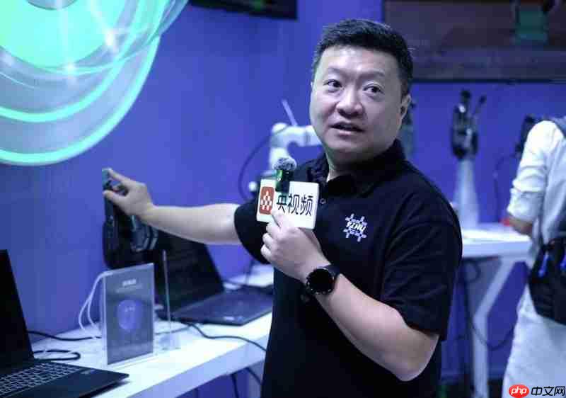 触觉增强世界模型引关注,一目科技IROS首秀定义机器人感知新维度