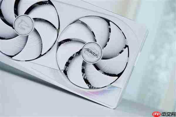 精美纯白设计！技嘉AUROS RTX 5080 MASTER ICE显卡图赏