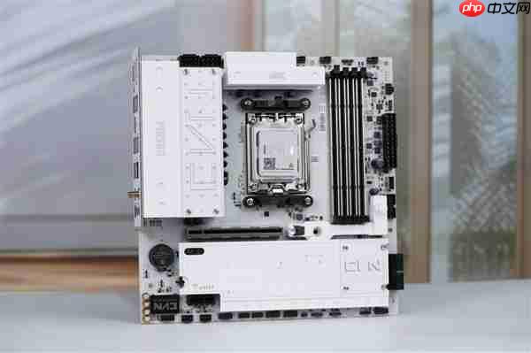 白色高颜值主板!七彩虹CVN B850 ARK FROZEN v14方舟图赏