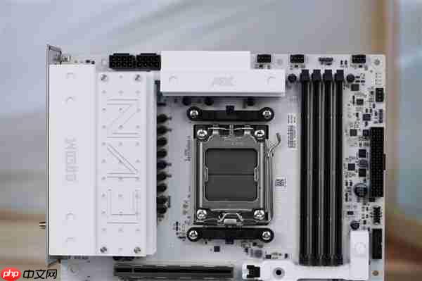 白色高颜值主板!七彩虹CVN B850 ARK FROZEN v14方舟图赏