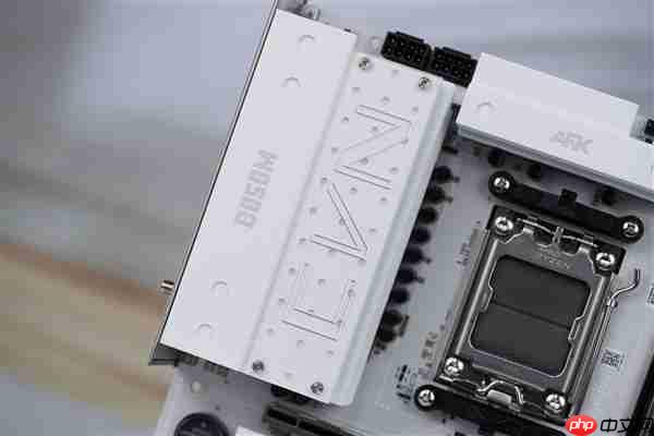 白色高颜值主板!七彩虹CVN B850 ARK FROZEN v14方舟图赏