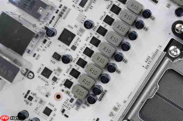 白色高颜值主板!七彩虹CVN B850 ARK FROZEN v14方舟图赏