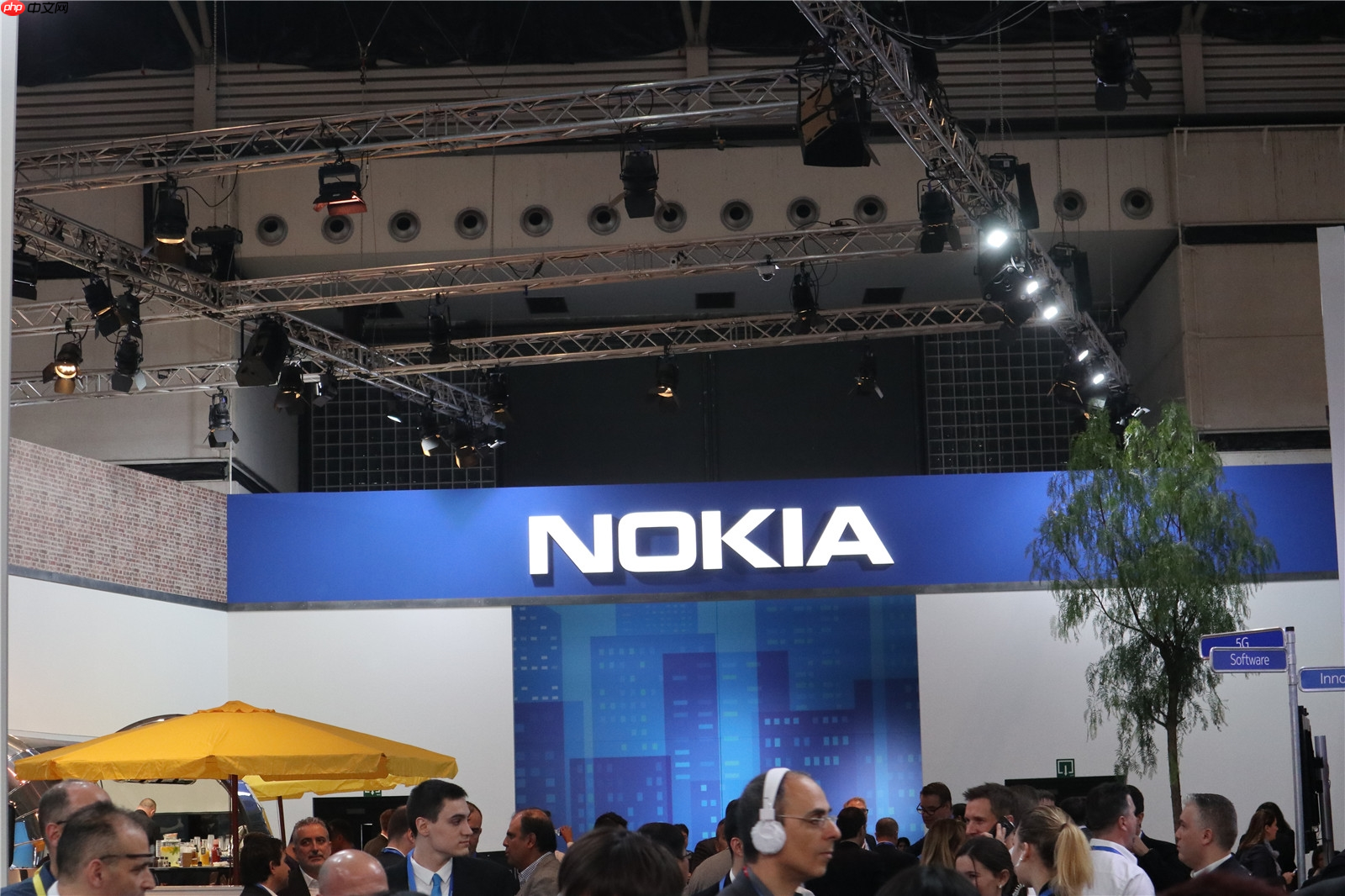 诺基亚 CEO：AI 热潮与 20 世纪 90 年代互联网繁荣相似