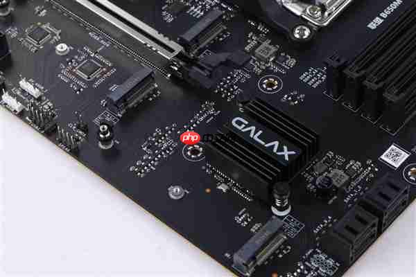 中端装机新方案!影驰联盟 B650M Wi-Fi 黑武士 PLUS 主板评测