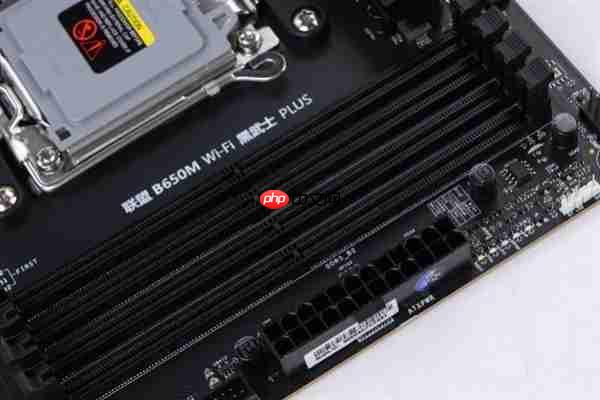 中端装机新方案!影驰联盟 B650M Wi-Fi 黑武士 PLUS 主板评测