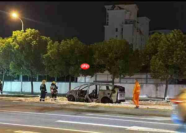 理想回应MEGA起火事故：驾驶员乘客安全逃离 消防部门正调查