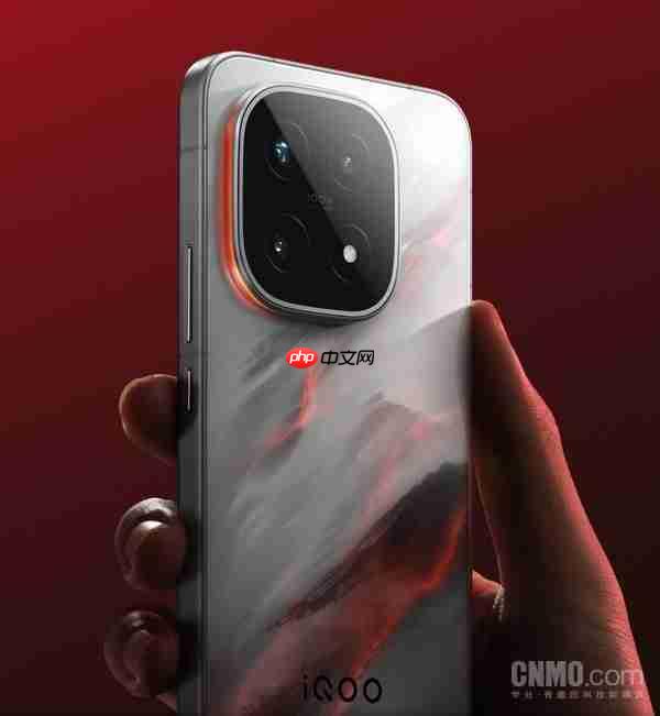 iQOO前三代旗舰机销量对比：13最高 15首销破纪录