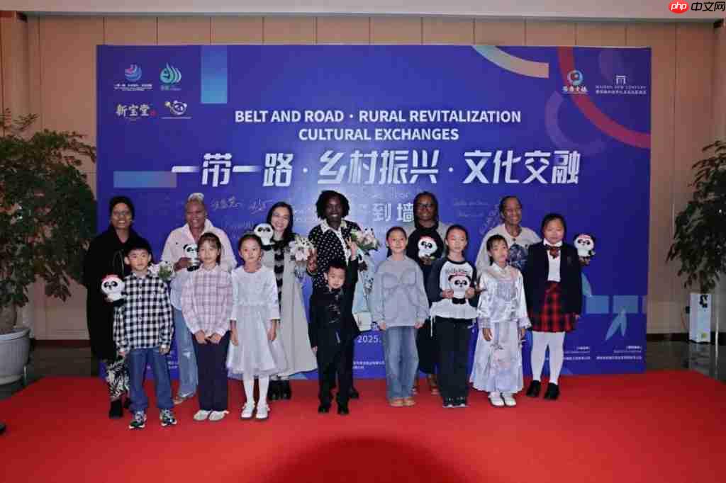 “国际朋友圈”扩容!11国驻华大使为雨城点赞 ——“‘一带一路’乡村振兴·文化交融”驻华大使走进雨城区公益交流活动侧记