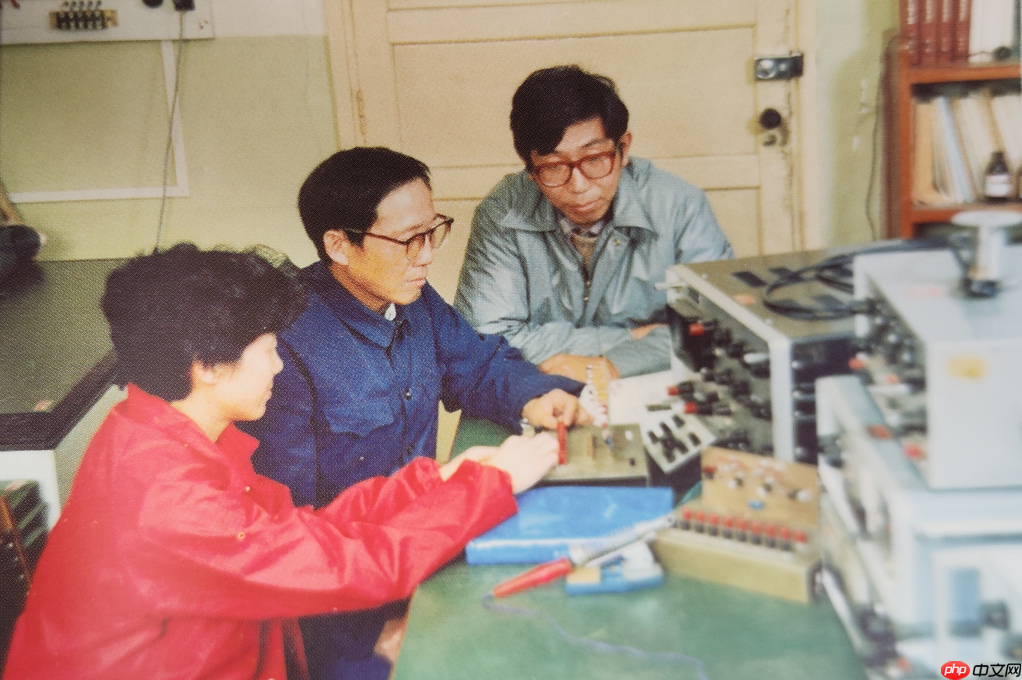 图文并茂，3 分钟看完“小破邮”的 70 年发展史