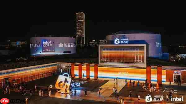 终端 AI 奇点已至 英特尔点燃 PC 新范式