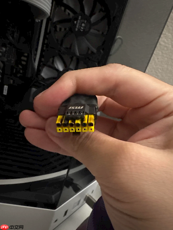 12V-2x6 16针供电接口真没法要了！48小时烧了四块RTX 5090