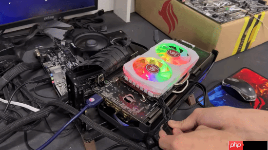 RTX 5070 Ti烧毁出现一个大洞!竟然嫁接AMD RX 580救活了