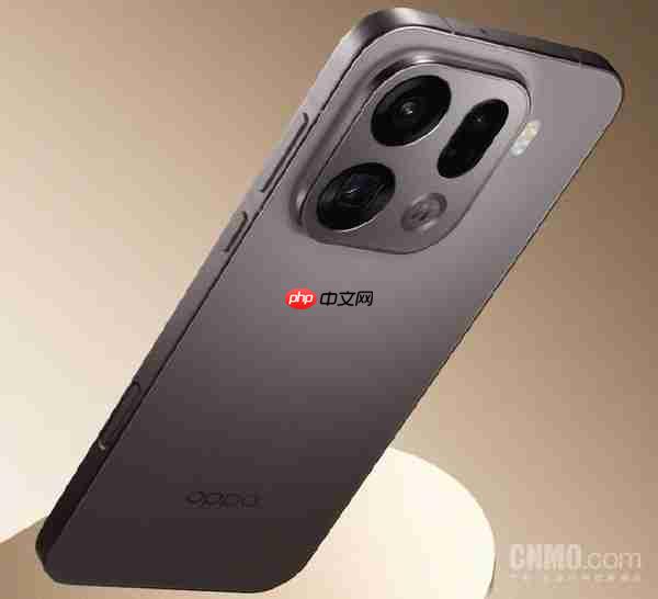 OPPO周意保展示Find X9哈苏影像套装 可兼容iPhone