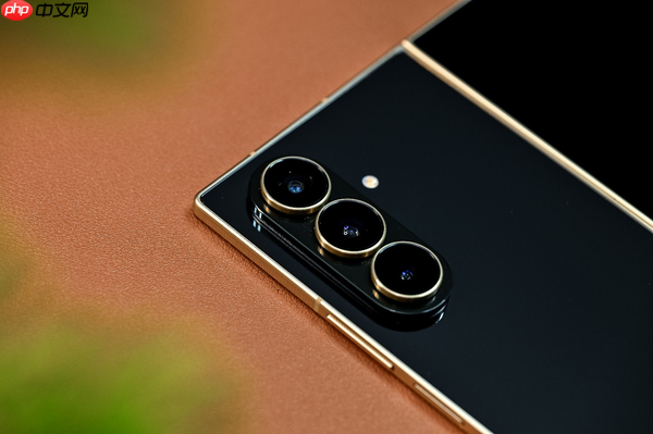 心系天下三星W26正式发布 高端商务新选择16999元起