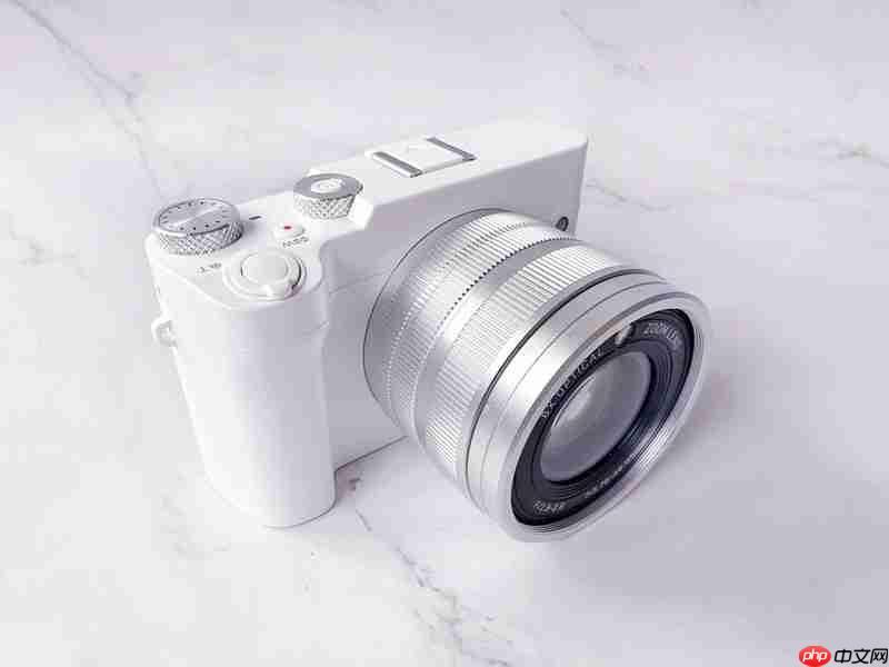 平价也能出大片！彩族C19微单测评：新手入门真香之选！