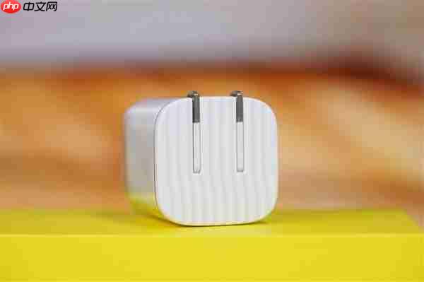 完美适配iPhone17全系快充！倍思同芯充Pro快充充电器套装图赏