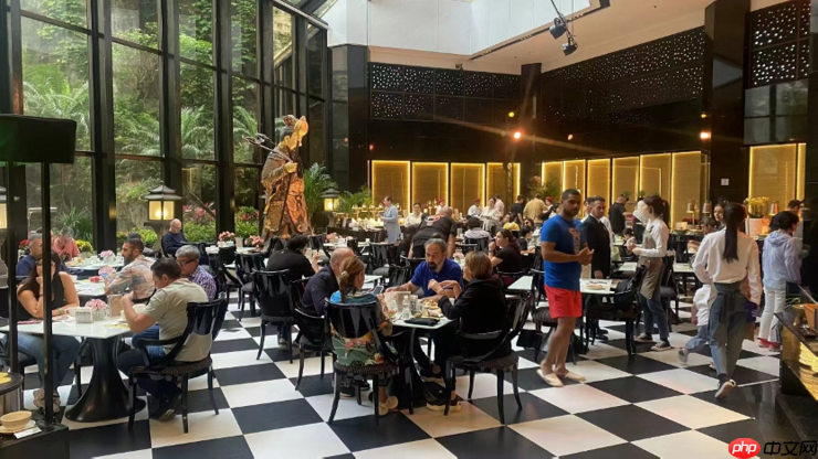 第一批游客已到达!美团旅行发布国庆假期首日热度Top 10景区,山东、上海、广东等多地景区入选