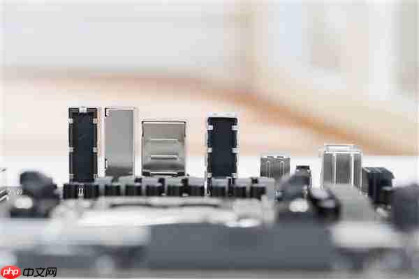 高性价比游戏利器!七彩虹战斧B850M超级黑刃主板图赏